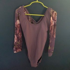 Five floral Leo PA